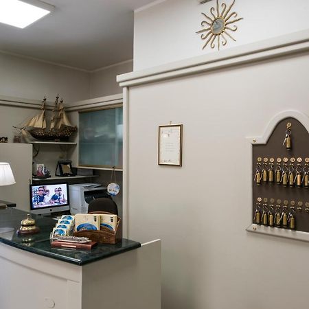 Hotel Candido Діано-Марина Екстер'єр фото